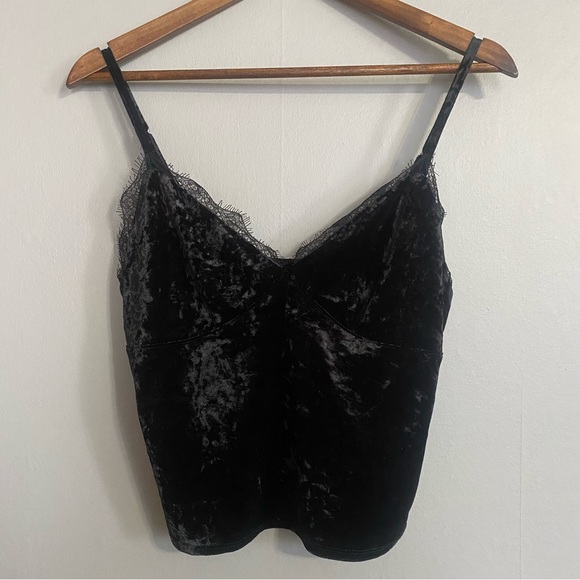 Forever 21 Tops - NWT Large Forever 21 Lace Velvet Black Tanktop